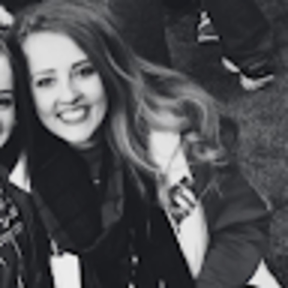 Meet your Posher, Katie - Picture 1 of 1